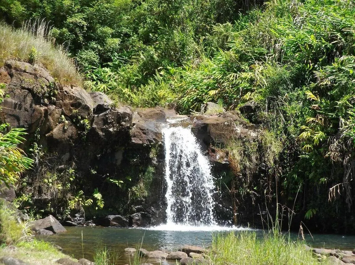 Kikala Waterfall Lodge Hilo