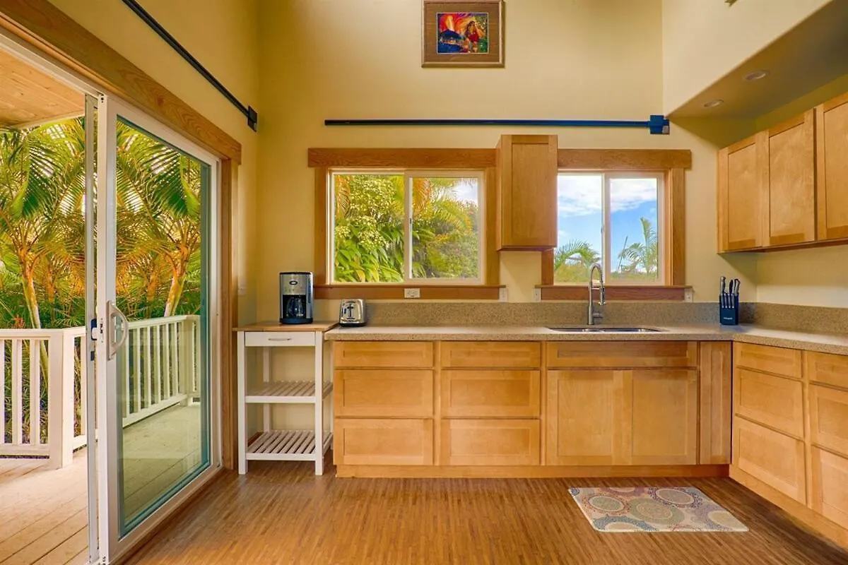 Kikala Waterfall Lodge Hilo