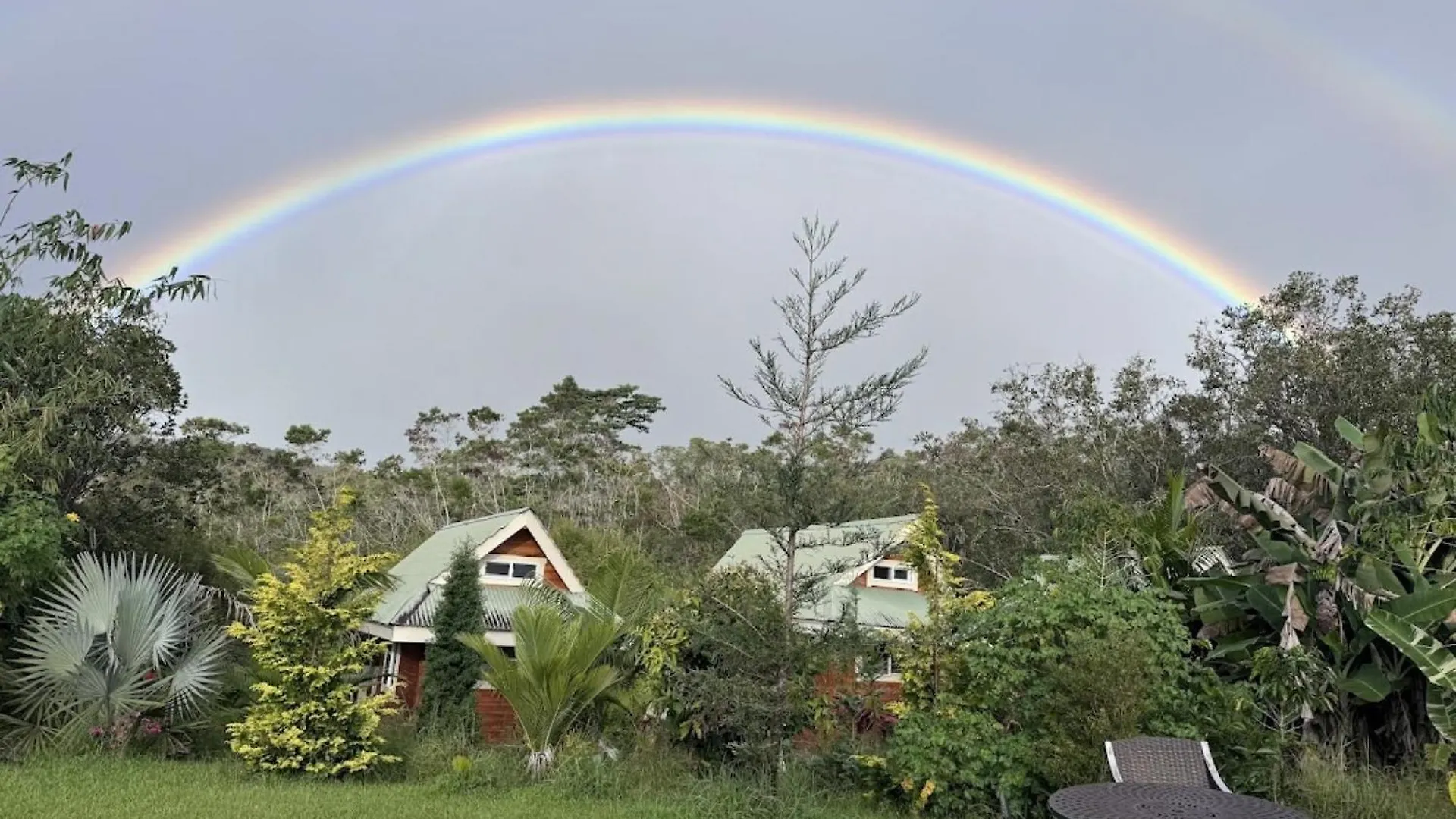 Kikala Waterfall Lodge Hilo